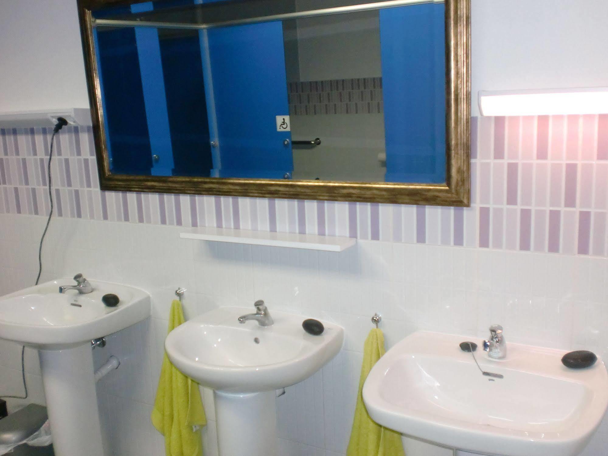 Albergue Monterrey Santiago de Compostela Bagian luar foto